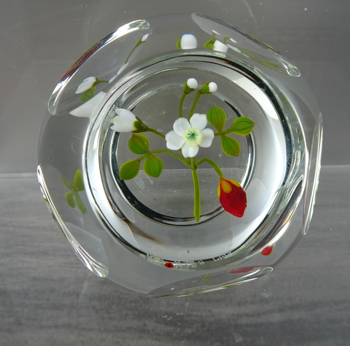 1979 Paul Stankard Faceted Art Glass Strawberry Blossom Bouquet Paperweight LE