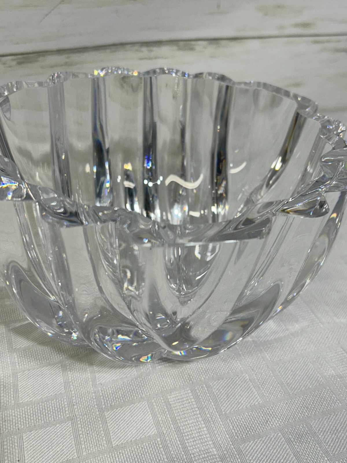EXQUISITE ORREFORS CRYSTAL CENTERPIECE BOWL SIGNED & NUMBERED BY LARS HELLSTEN