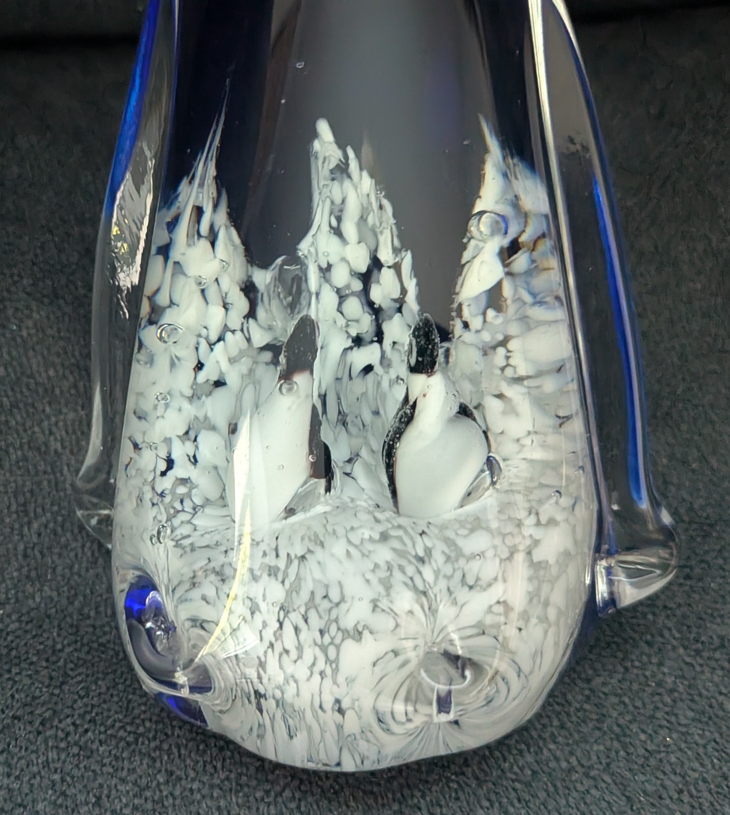 Cobalt Blue Art Glass Mother Penguin w/ Babies Figurine Paperweight 5.5″