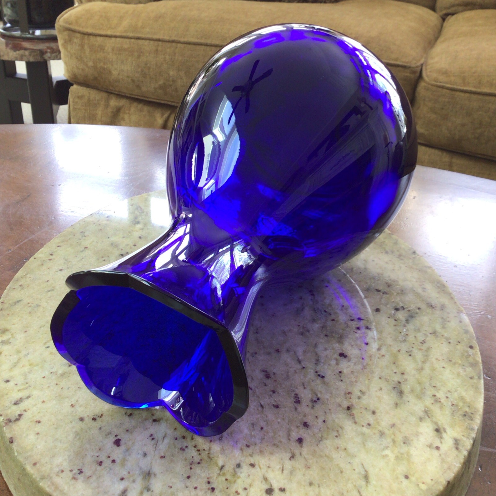 Hand Blown Heavy Art Glass Cobalt Blue 10” Tall, 4 lbs Ruffled Edge Vase