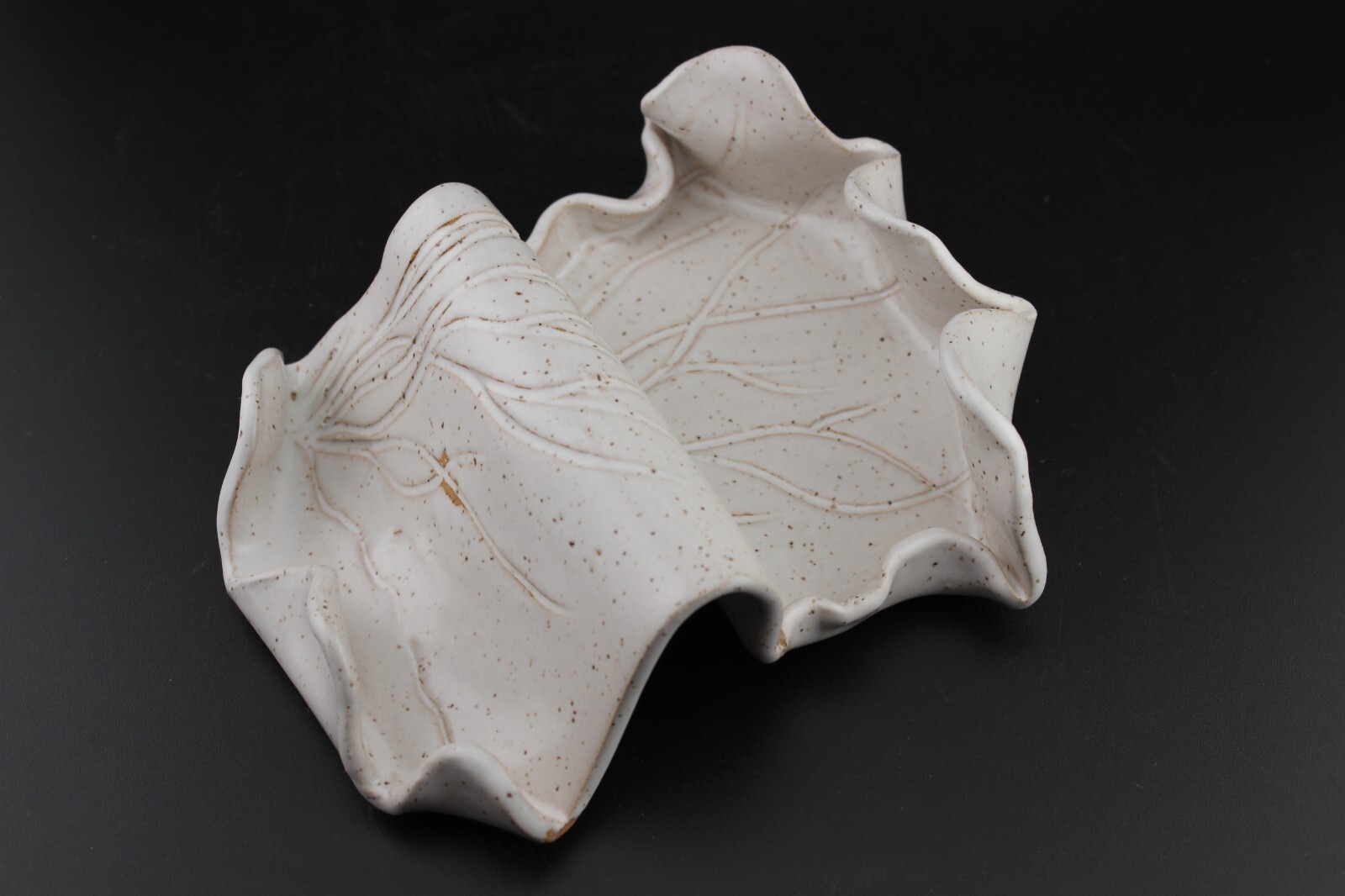 Jenny Wong art pottery organic clay leaf speckled valet dish cell phone holder