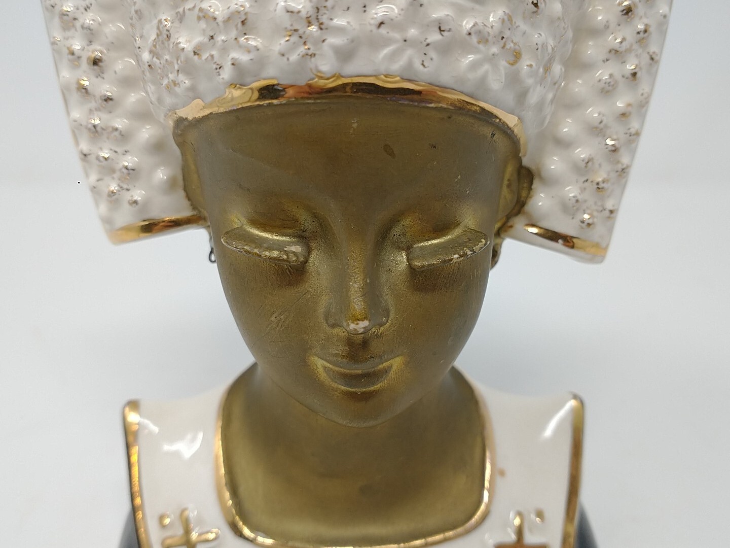Vintage Royal Sealy Egyptian Queen Nefertiti Lady Woman Head Bust Vase, Cracked
