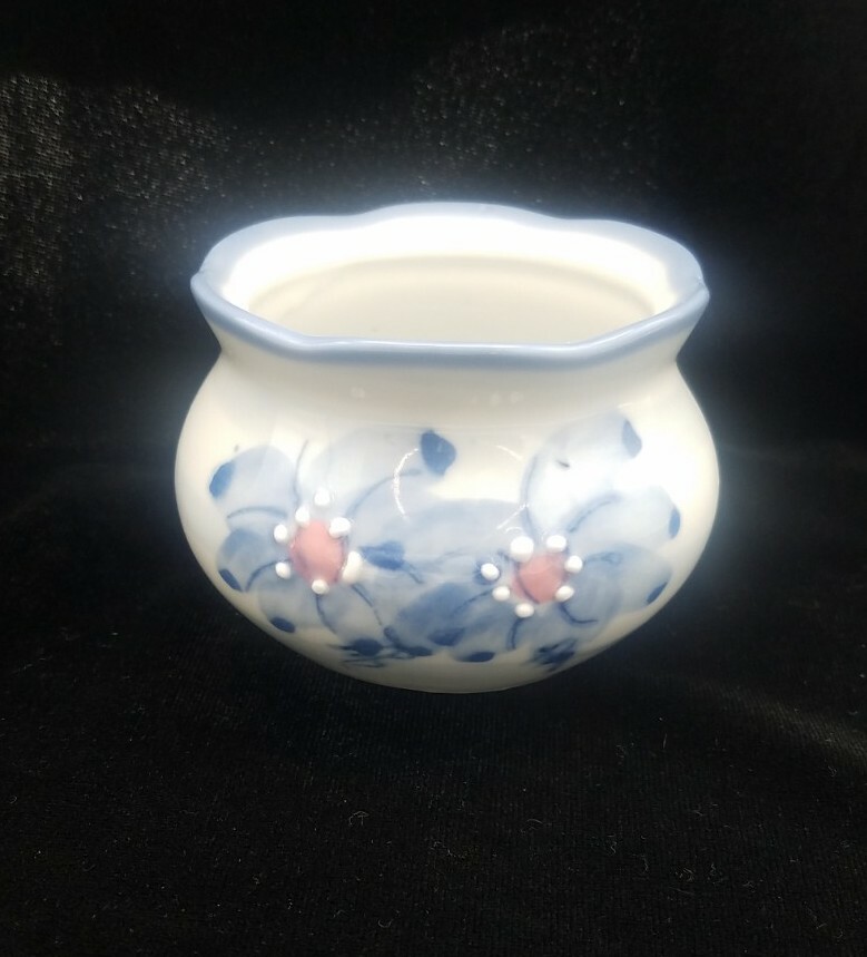 Vintage Blue & White Ben Rickert Small pot or vase Porcelain 2.25″ t x 2.75″ dia