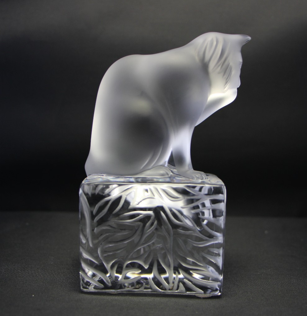 Lalique France Crystal Cat Grooming On Base