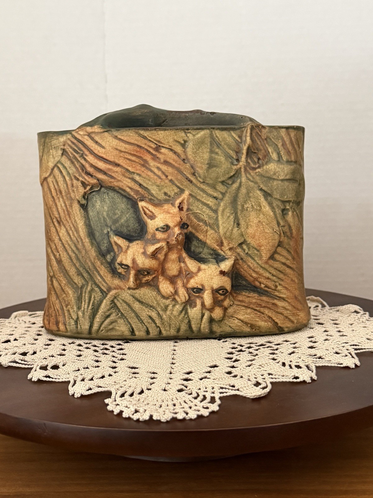 Weller Pottery Woodcraft Three Fox in A Log Planter, 1920s, Nice Condition