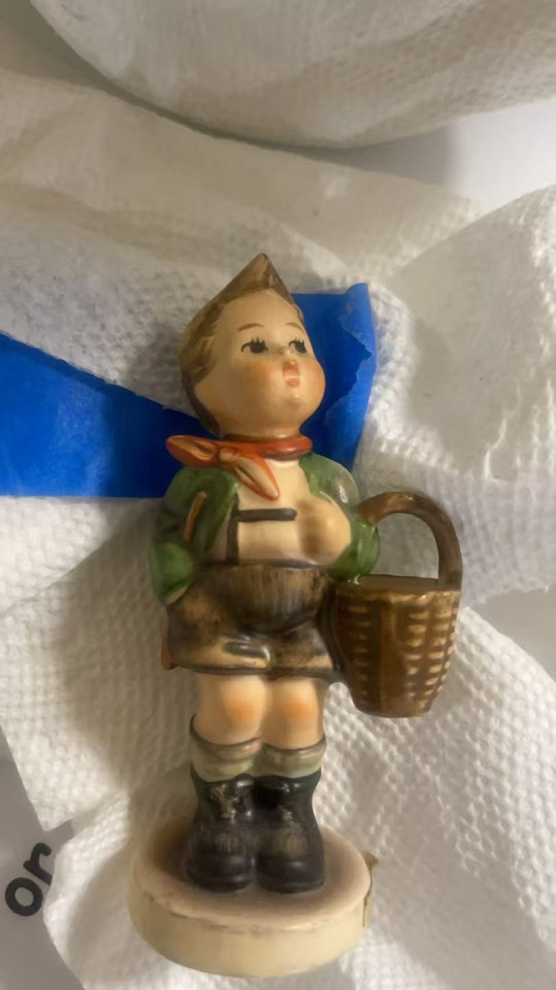 Hummel Figure 51/0 Dorfbub 6 5/16in 1 Choice Good Condition Boy With Basket