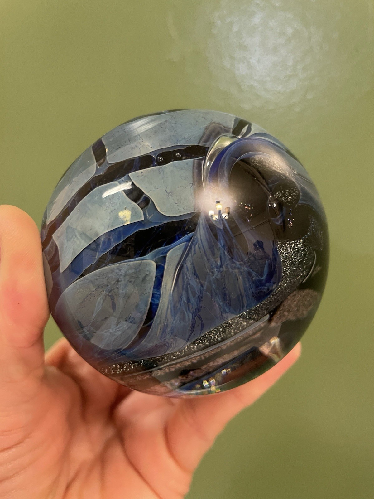 Art glass paperweight signed Undated Abstract Design, Spherical Shape