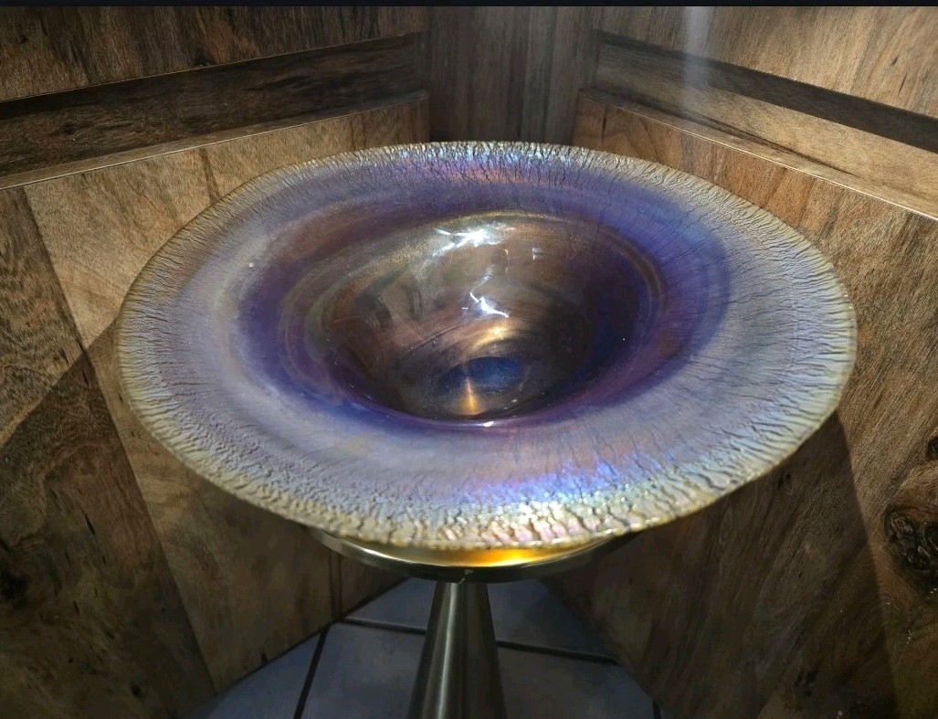 Robert Eickholt Iridescent Art Glass Vase-Bowl Signed & Dated 2005 12″ Diameter