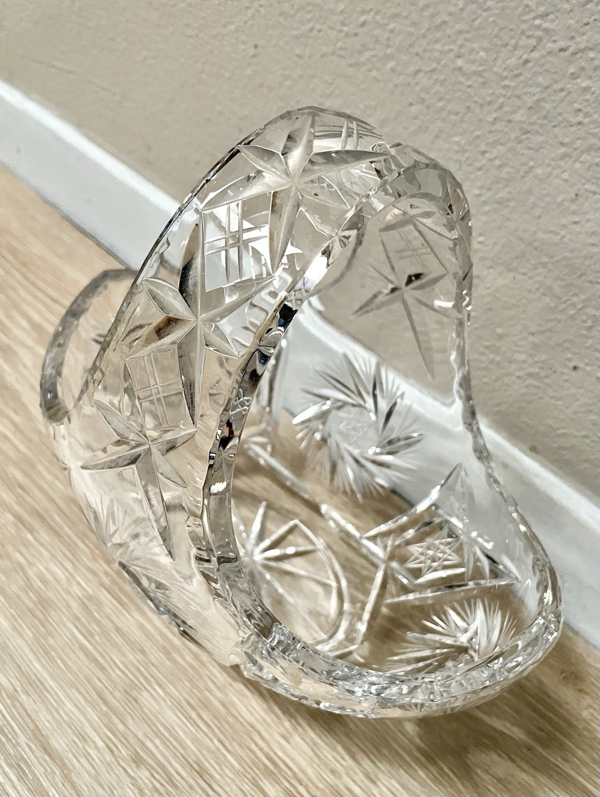 Vintage Eleanor Cut Lead Crystal Basket Fruit Bowl Centerpiece