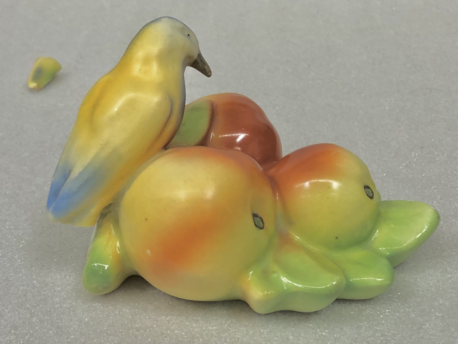 Vtg Ceramic Bluebird + Fruit Wall Pocket Vase (Small) Made in Czechoslovakia