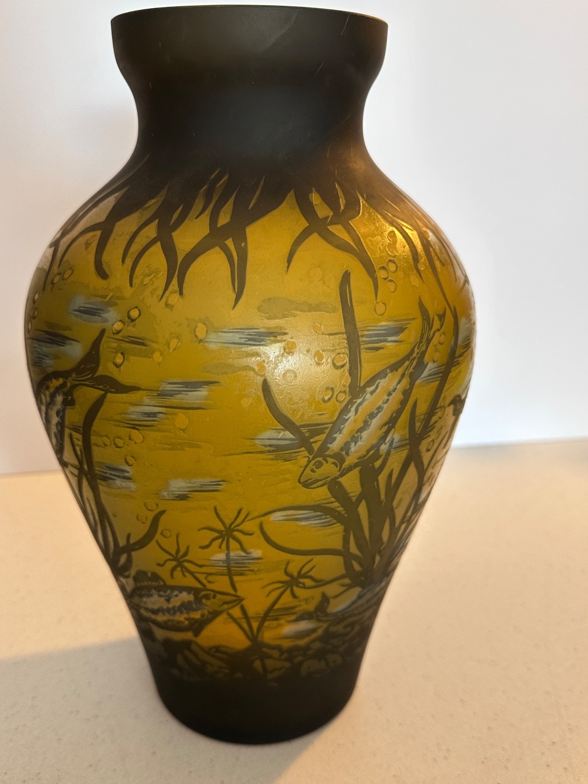 LARGE GALLE STYLE VINTAGE ART NOUVEAU CAMEO VASE FISH SEASCAPE 12” Glass Etched