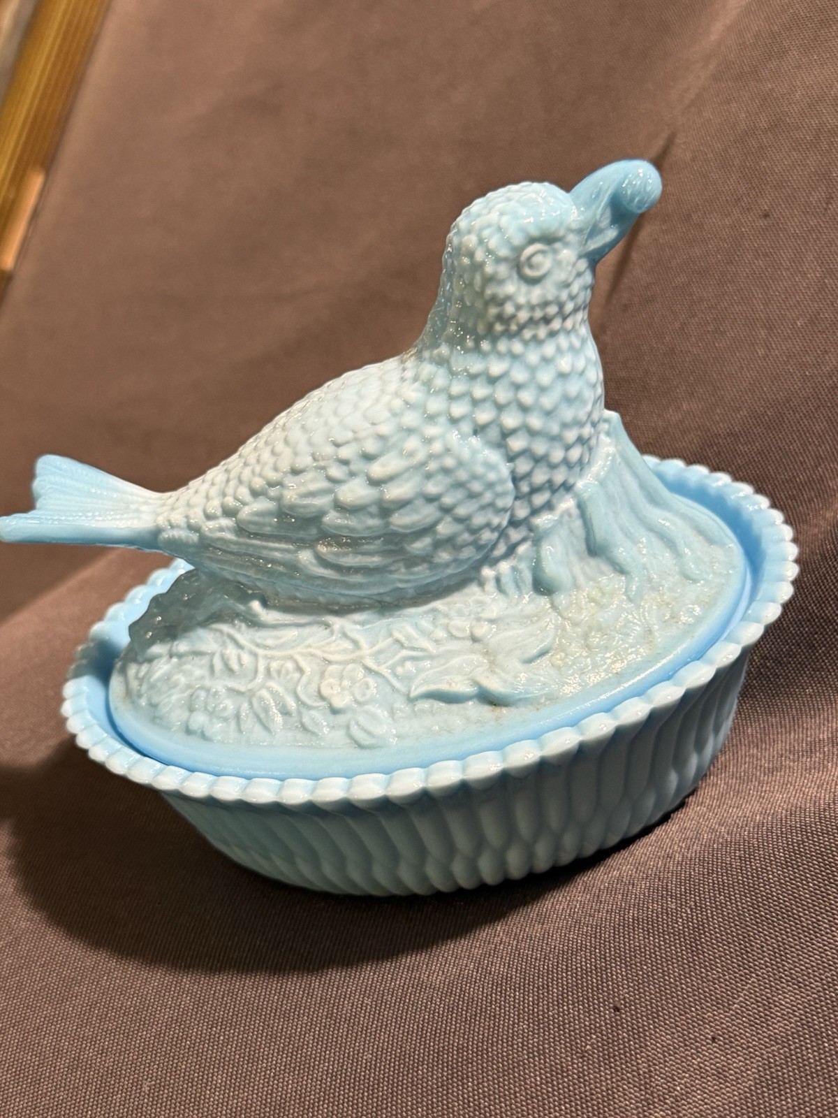 Vintage Summit Art Glass Light Blue Nesting Robin Nest Bird & Berry Covered Dish