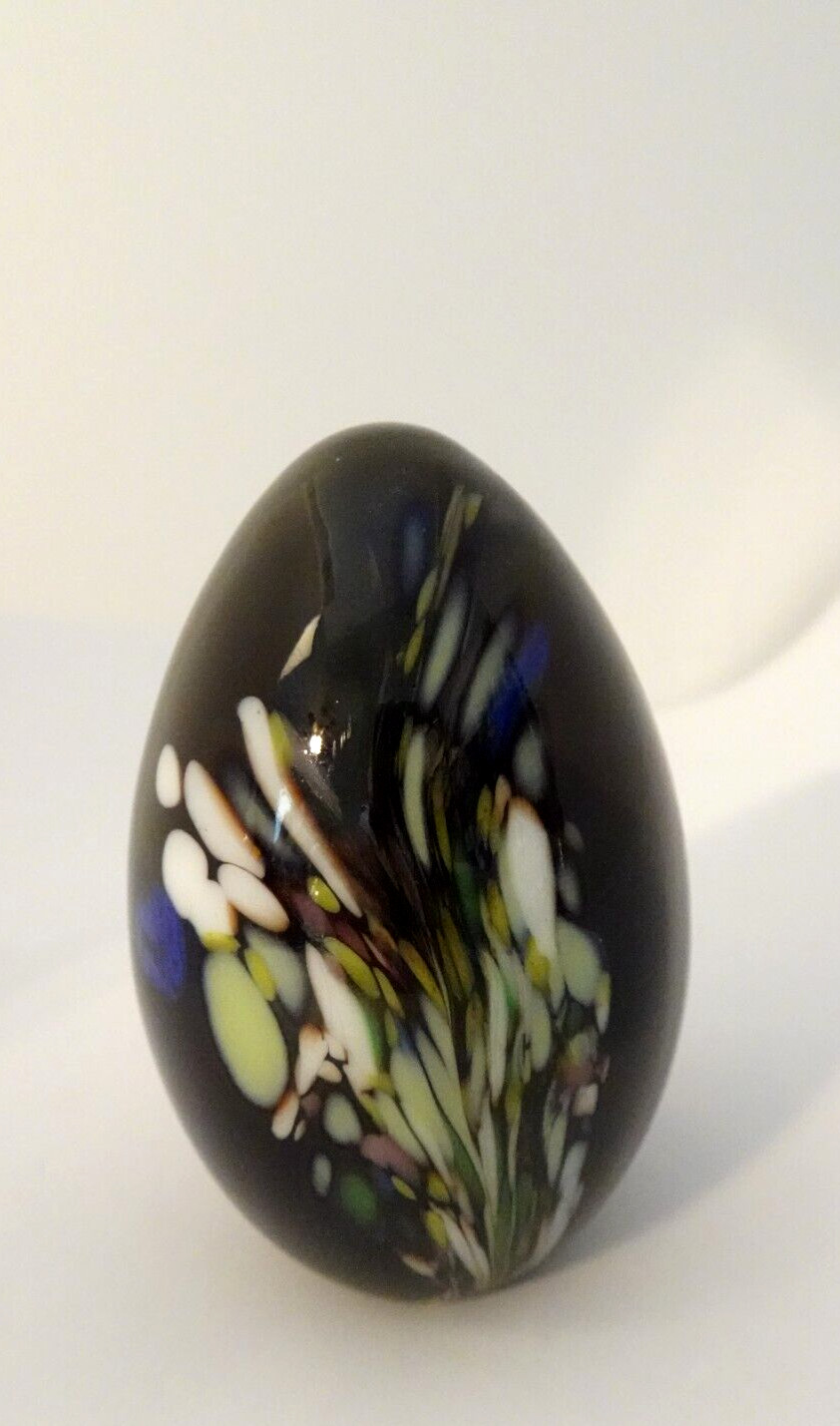 Signed 1987 Hank Claycamp of MSH Studio Art Glass Egg Spatter Paperweight Black