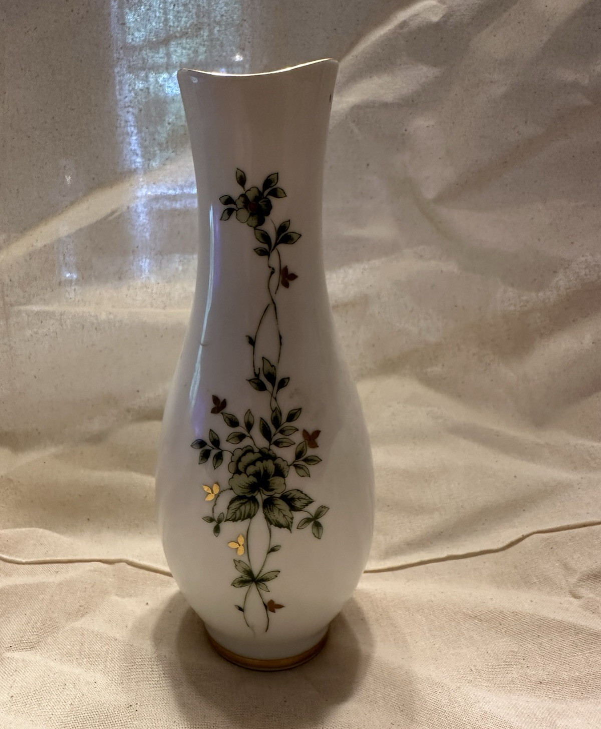 Vintage Hollohaza Hungary Erika Porcelain Vase Small Green Floral Gold Trim