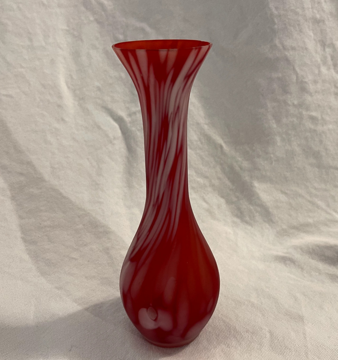 Small Vintage Red & White Frosted Abstract Art Glass Vase 7 5/8″H X 2.5″W