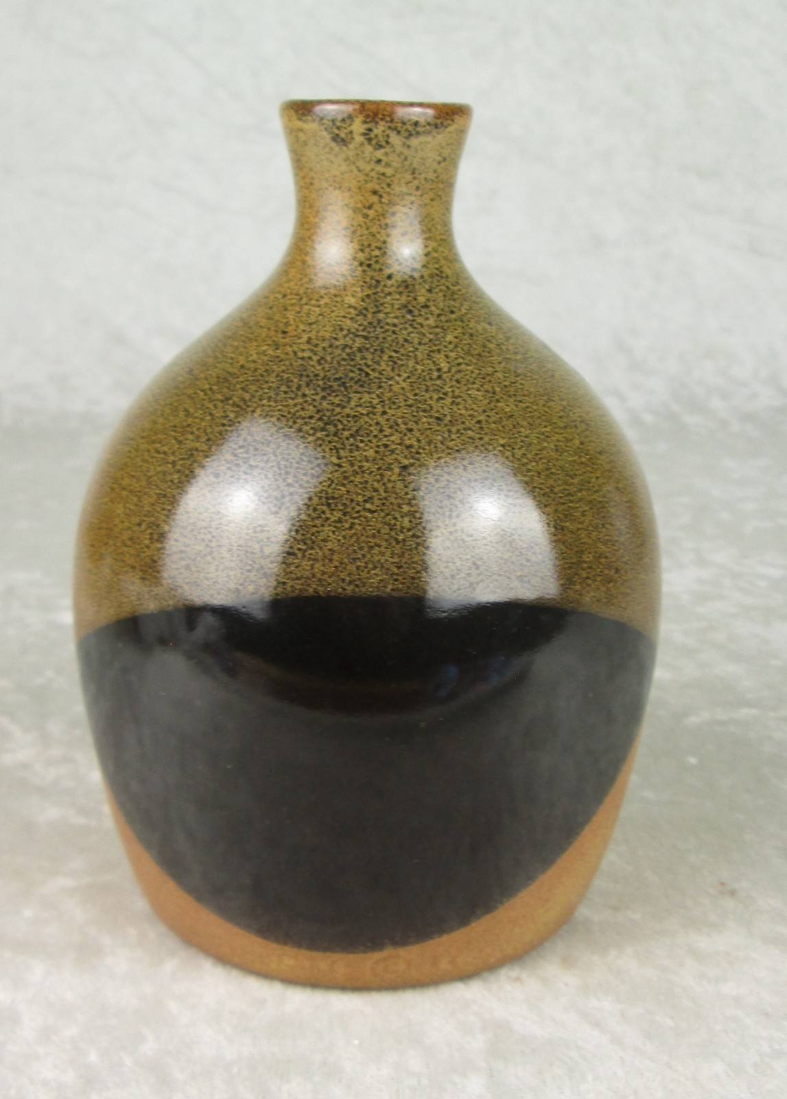 Pottery Craft Overlapping Circles Bud Vase 5-1/2 in Tall 3-7/8 Dia Mid Century