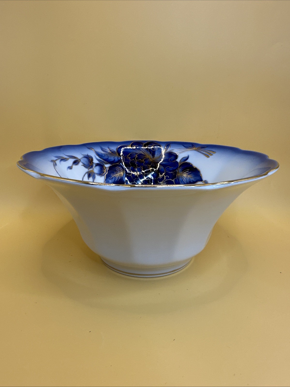RARE! VINTAGE COBALT & GILT BOWL SET & VASE KOROSTEN PORCELAIN FACTORY, UKRAINE