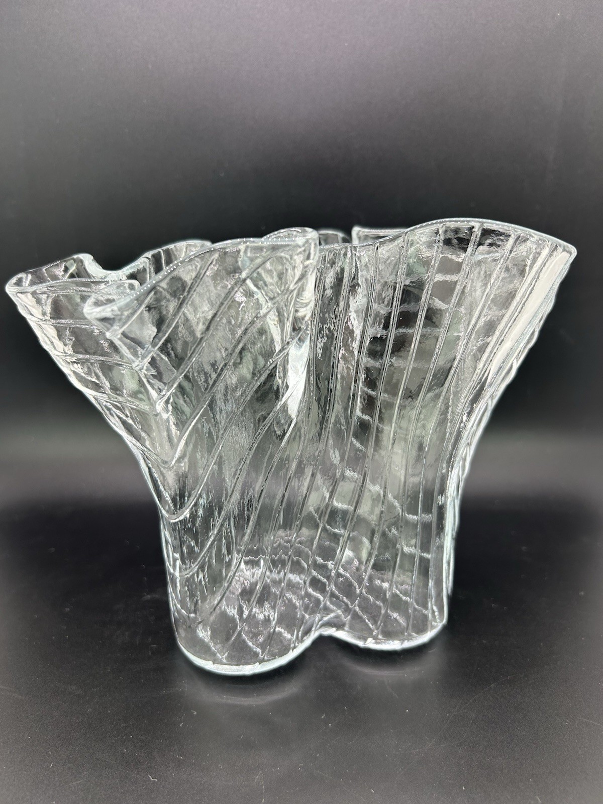Muurla Finland Clear Textured Ruffled Art Glass Vase Lines UNIQUE! New S11