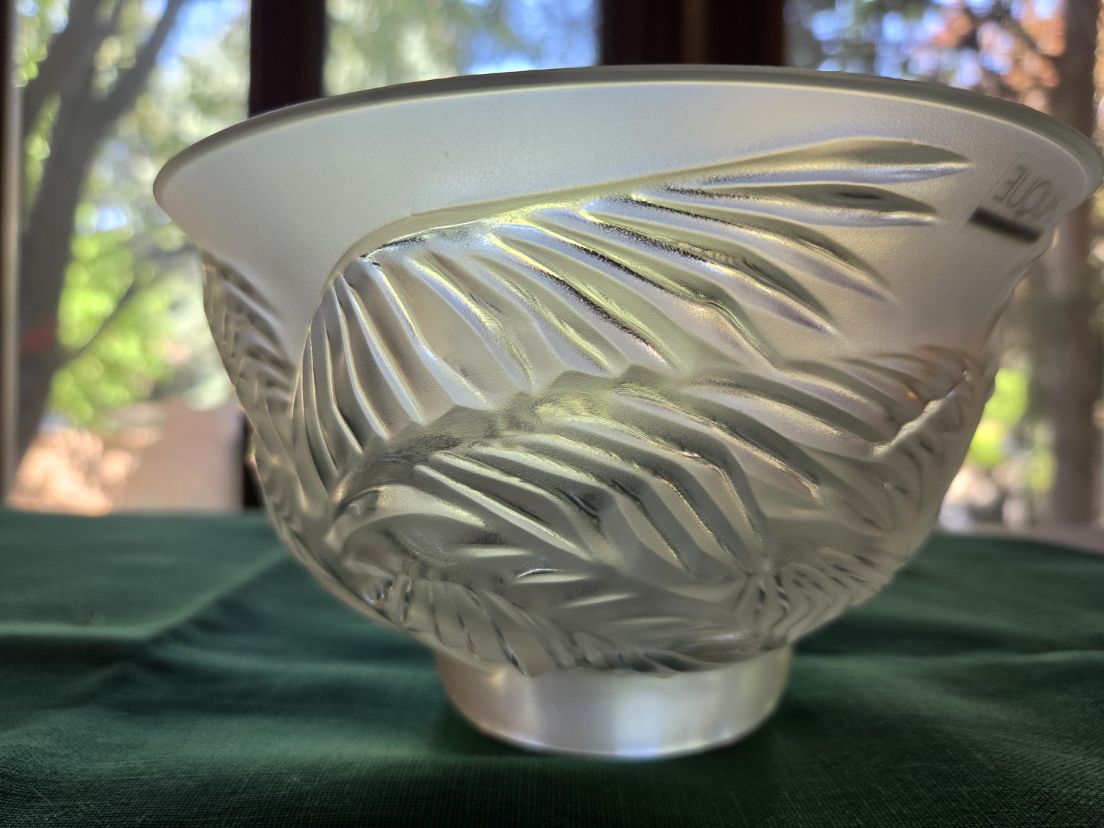 Lalique France Kelapa Crystal Palm Leaf Bowl – MINT In Original Box & Paperwork