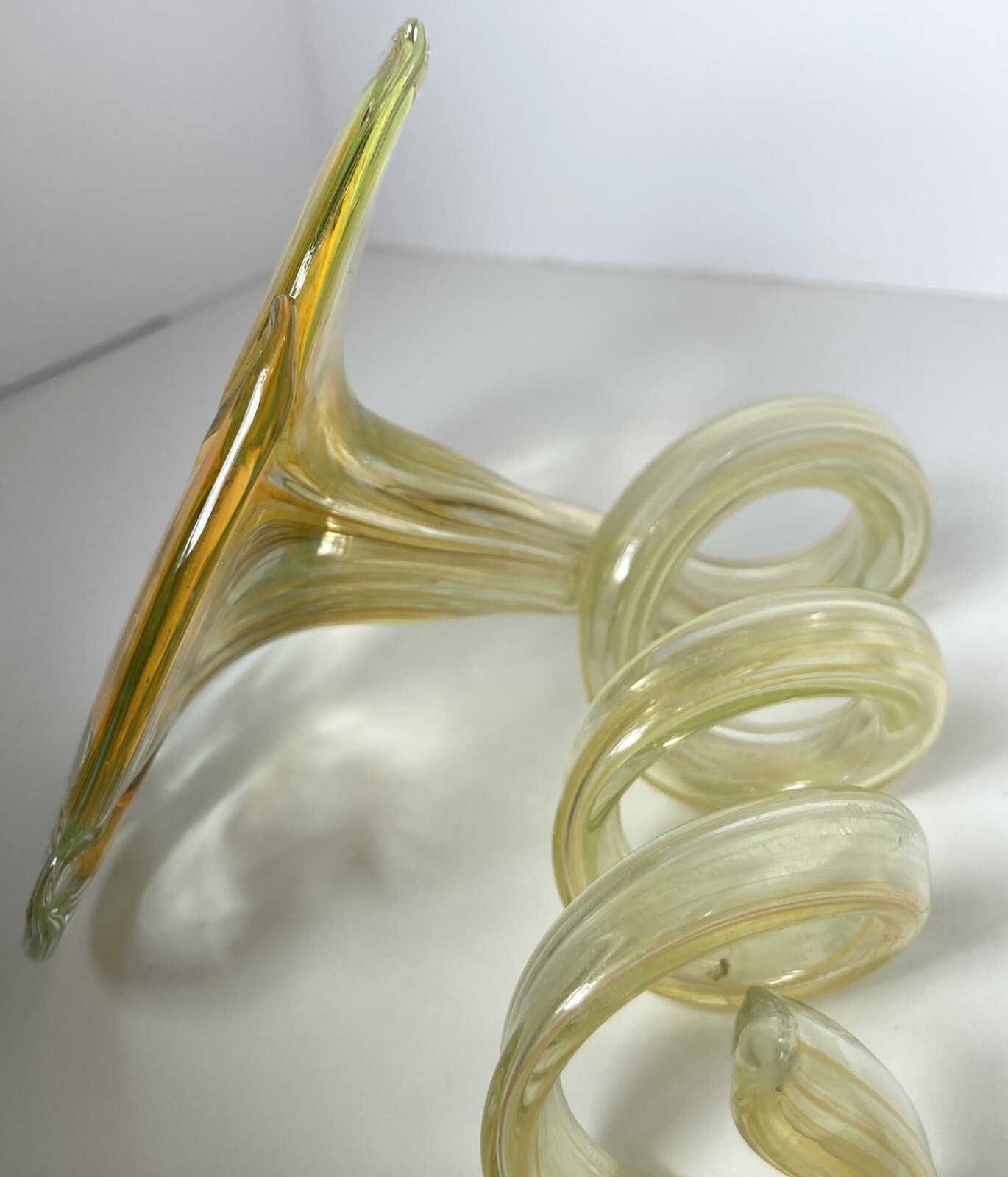 Art Glass FLOWER WITH SWIRLED STEM Clear Orange Yellow Green 4.5 Inches Tall