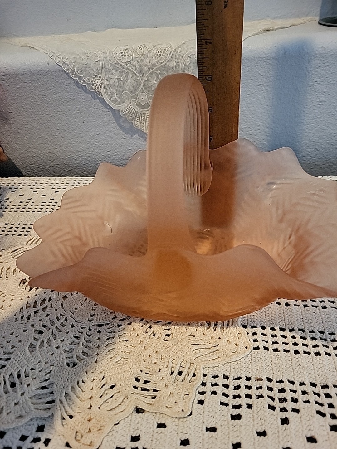 Vintage Mikasa Pink Satin Frosted Wedding Basket Glass Textured Vase Handle Tag