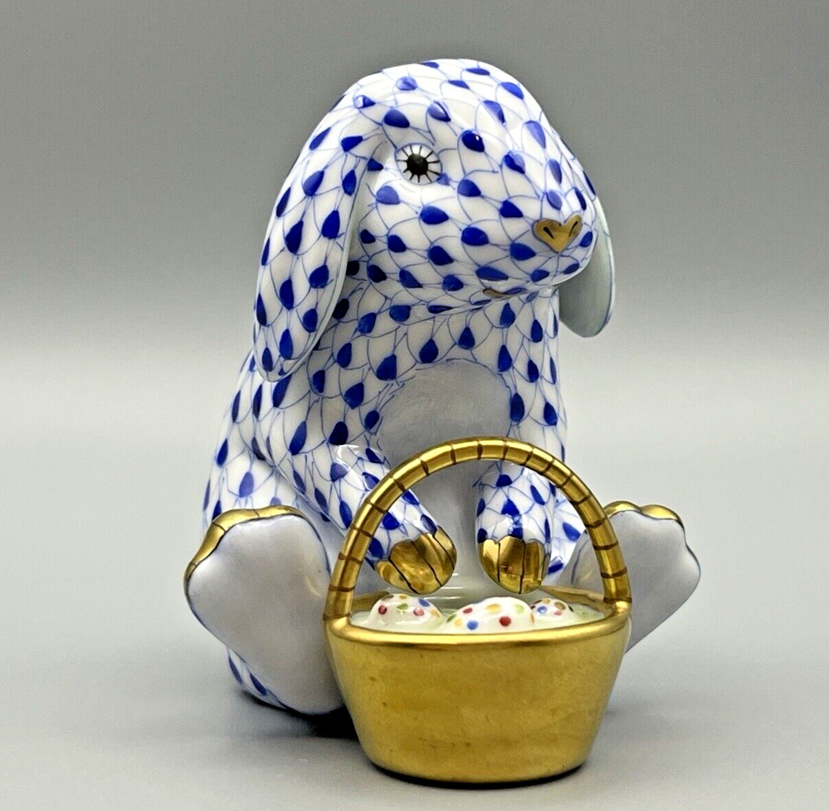 Herend Eggstravagant Bunny w/ Easter Eggs Basket Sapphire Blue Fishnet New $610