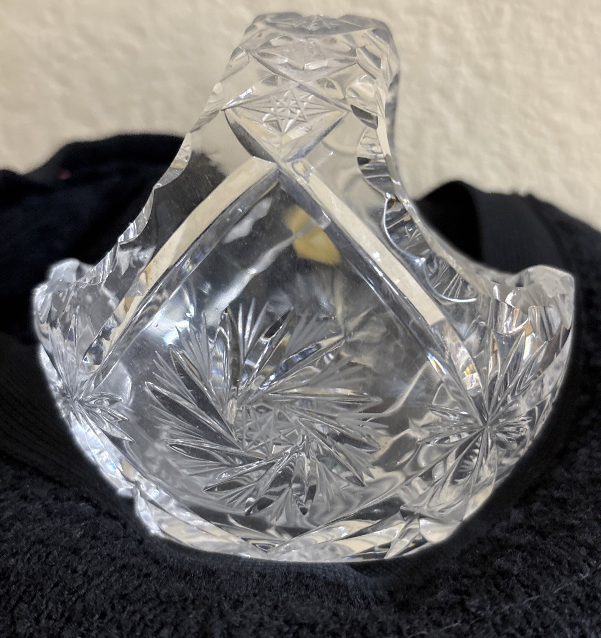 Vintage Violetta Hand Cut 24% Lead Crystal Basket Made In Poland 12”R X4”H.