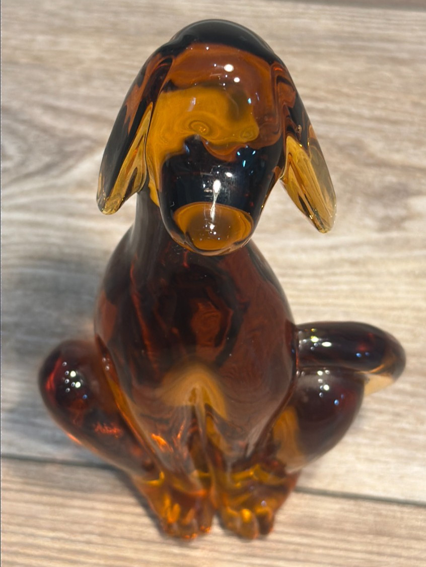 VIKING GLASS VINTAGE #1323 “EPIC DOG” / HOUND RARE BROWN AMBER VARIANT 1973-1974