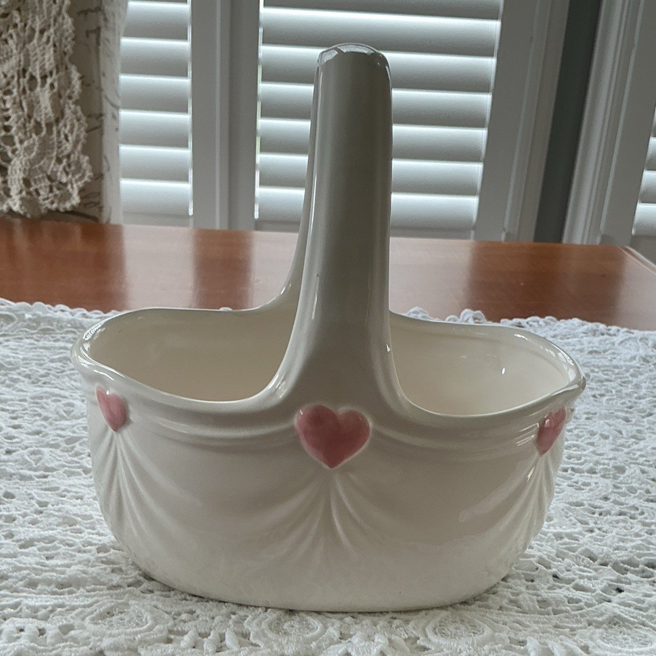 Ceramic Decorative Basket with Handle, White Pink Hearts, Oval 8x8x6 in