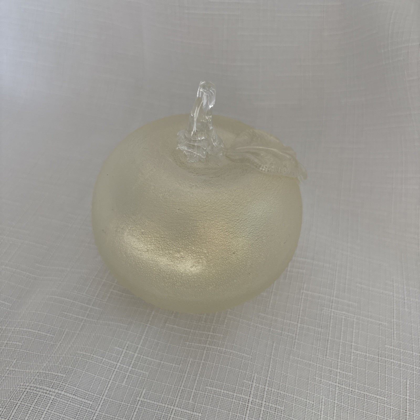 VTG Silvestri Apple Art Glass Paperweight Matte Gold Dust Fruit
