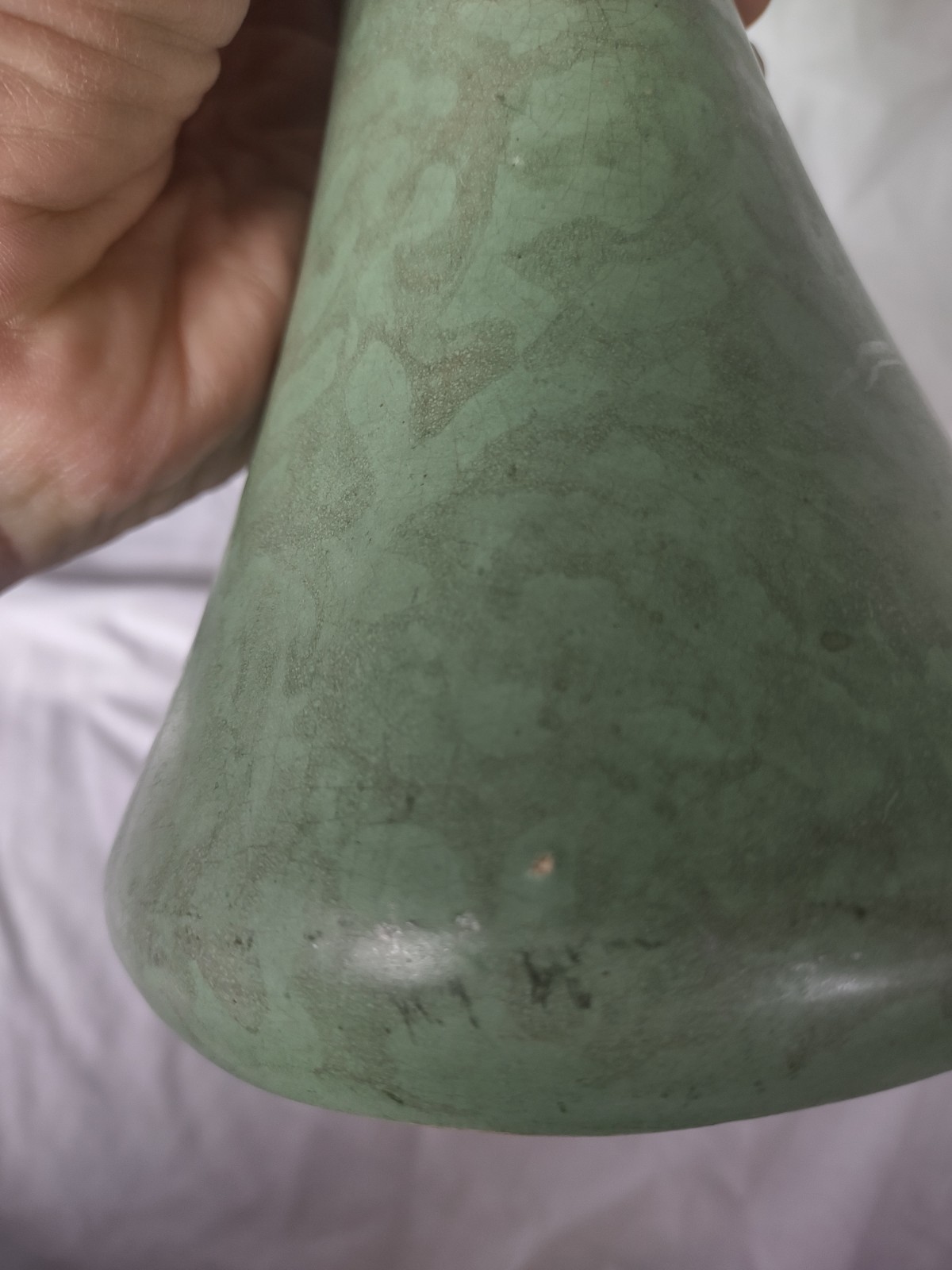 Brush McCoy Vase Vellum Mottled