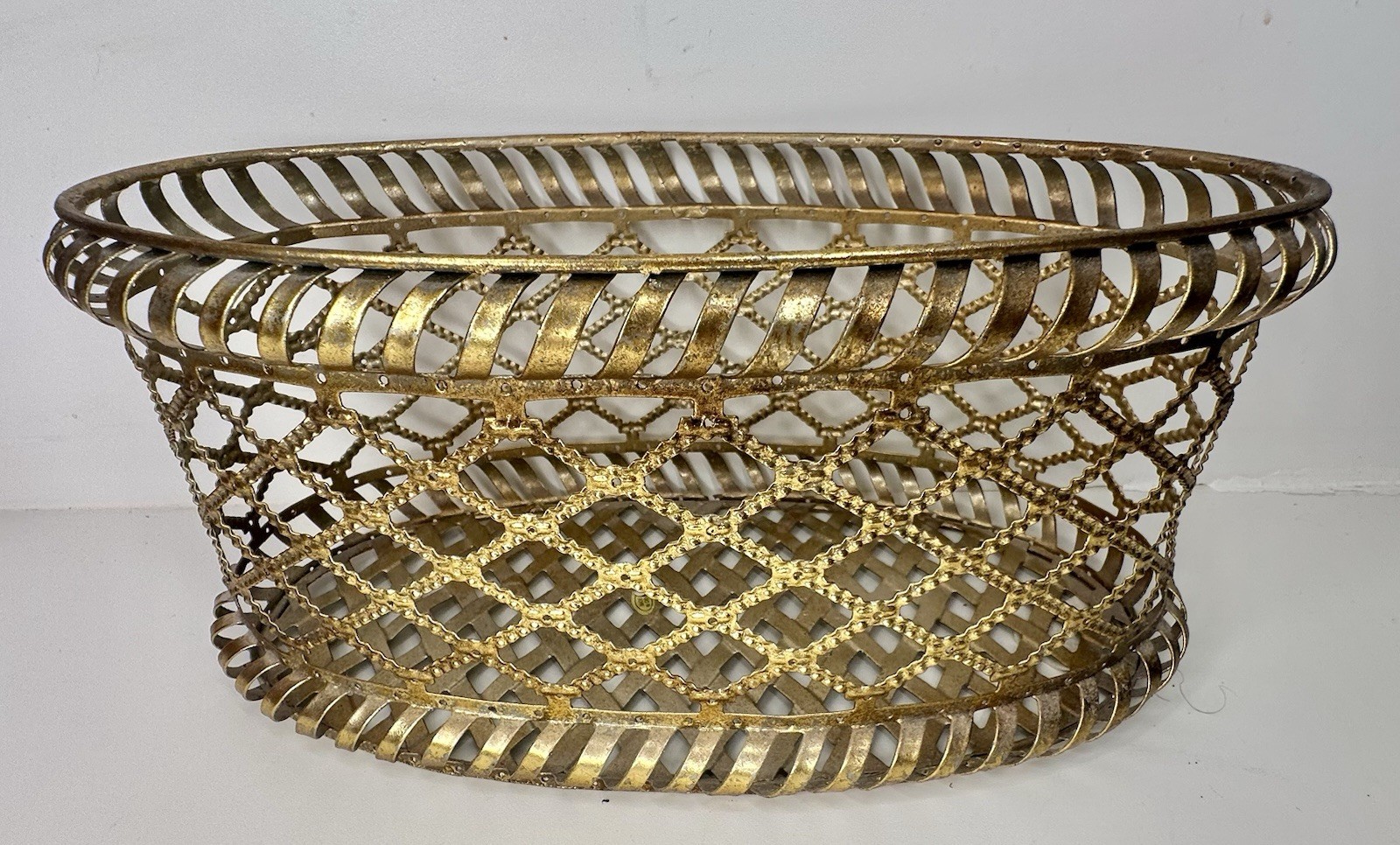 VTG 1950 Metal Oval Lattice Gold Openwork Fruit Bread Basket Diamond Pattern 12″