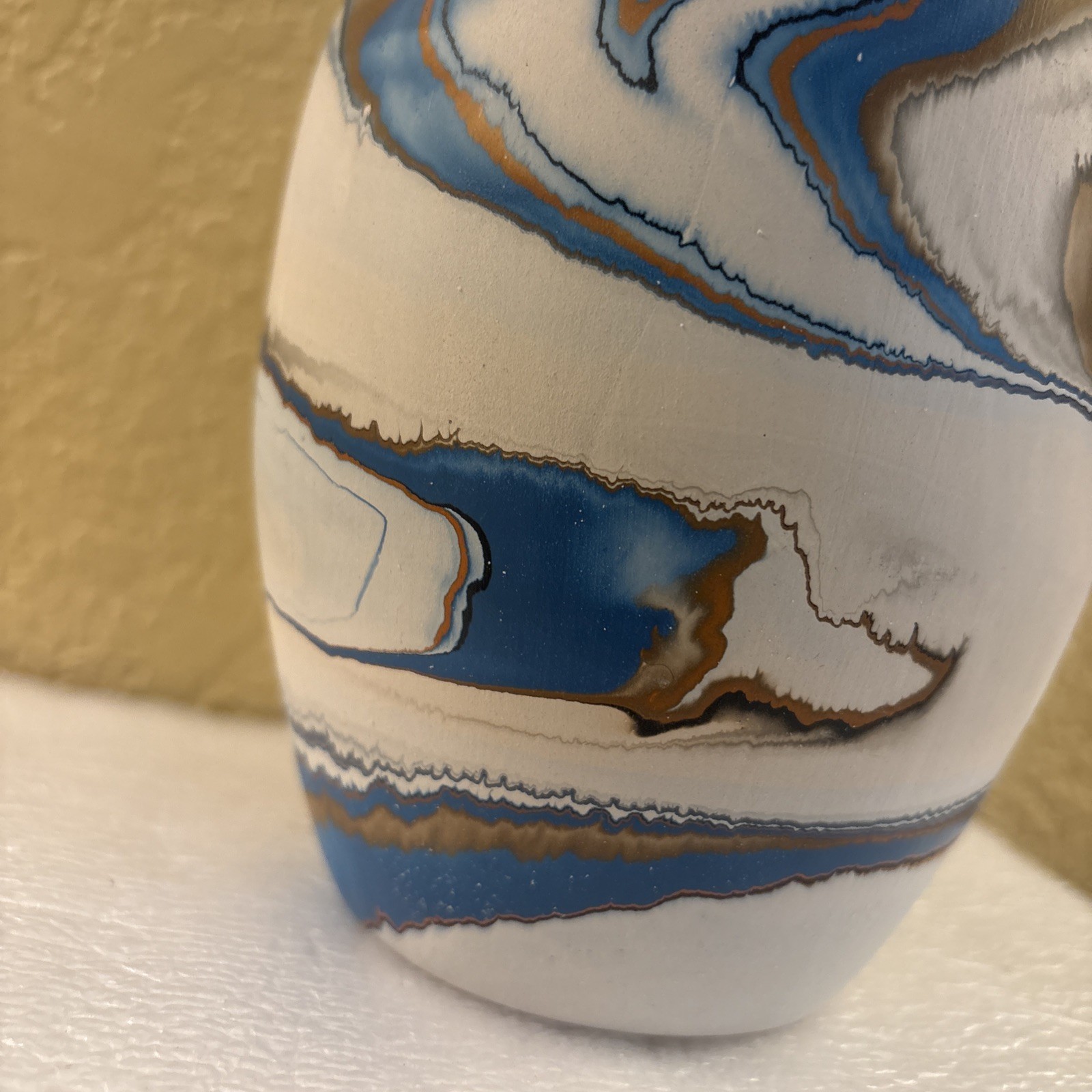 7.1/4” NEMADJI POTTERY VASE TURQUOISE Brown UNGLAZED Signed (g3