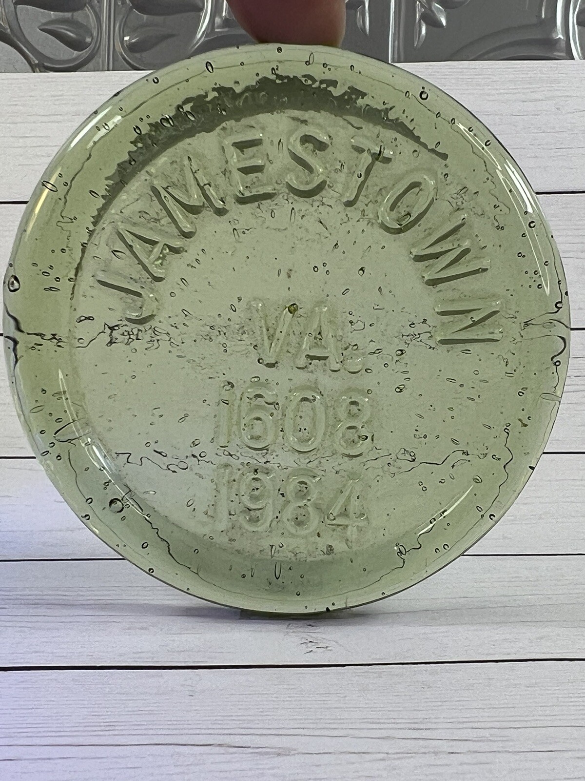 Jamestown VA 1608-1984 Green Glass Souvenir Coaster Paperweight Sun Catcher 3.25