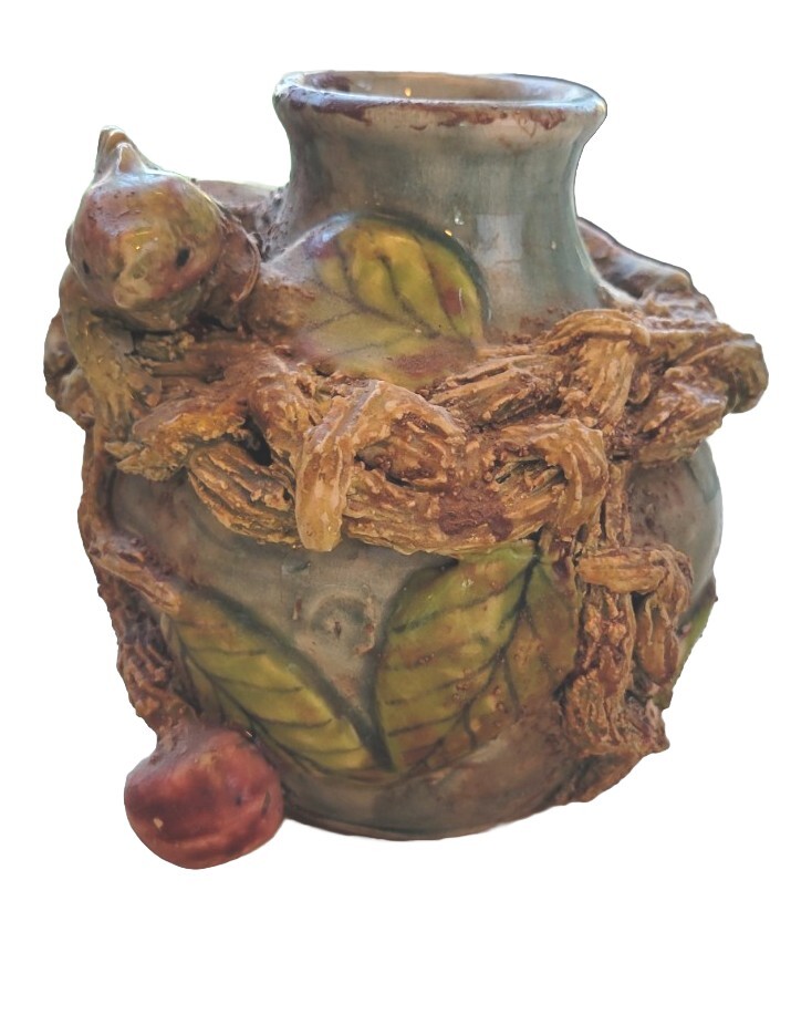 Unique Southwest design VASE with 3D LIZARD green w/ red accent
