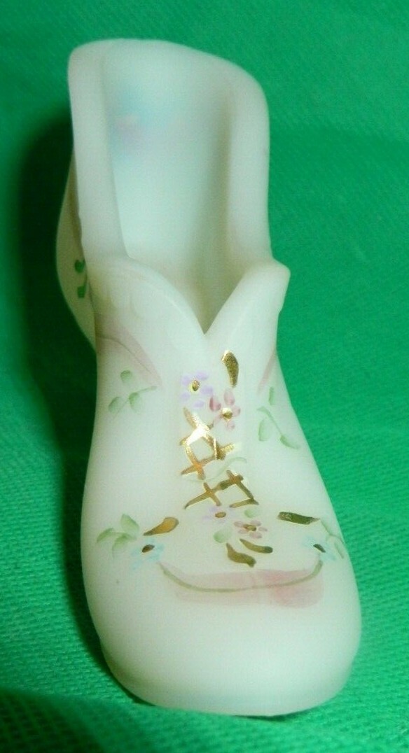 VTG SIGNED HAND PAINTED FENTON GLASS HEELED SHOE SATIN OPALESCENT LOOK