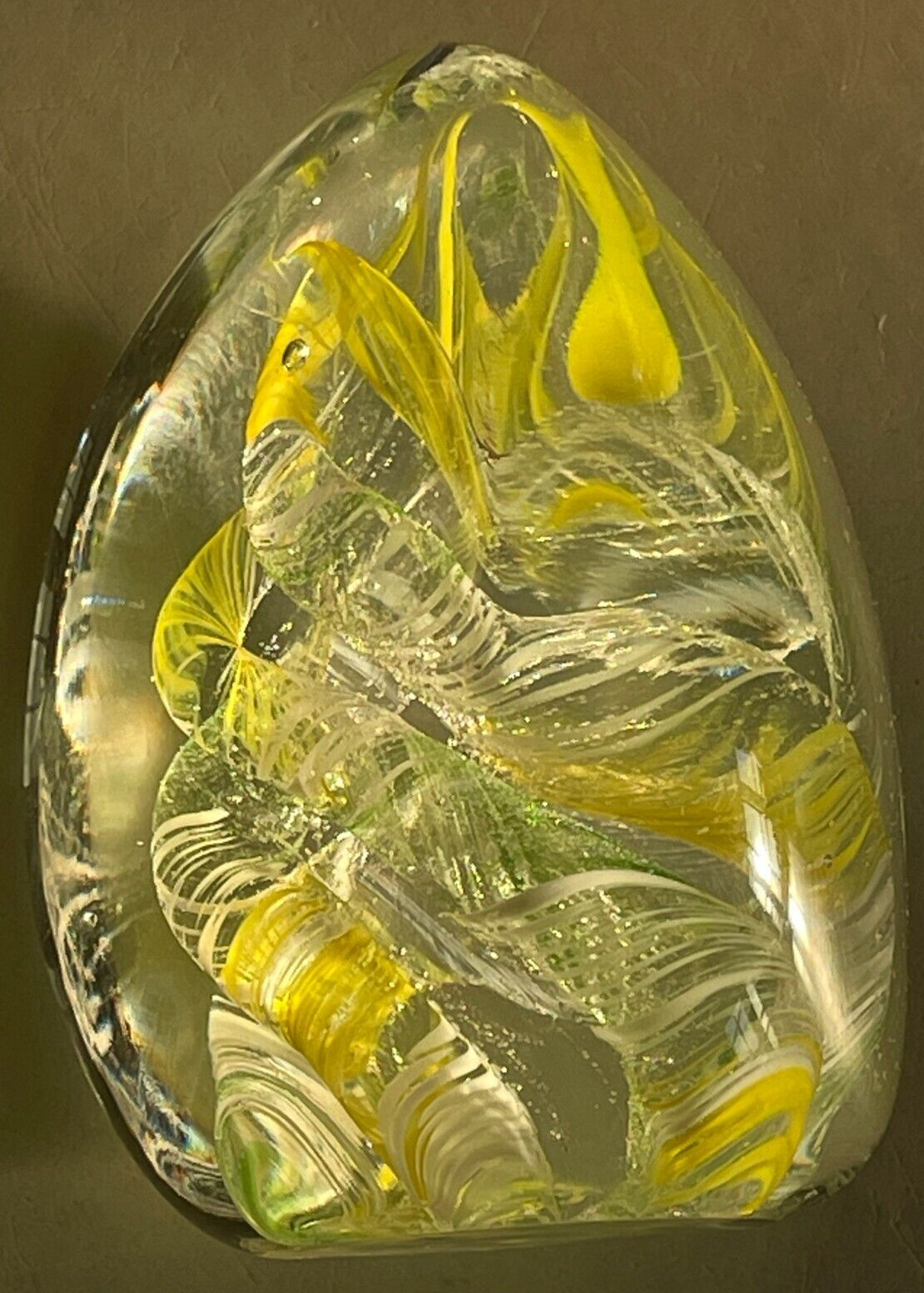 VTG Triangle Studio Art Glass Paperweight Yellow Green White Swirls Bubbles 4″
