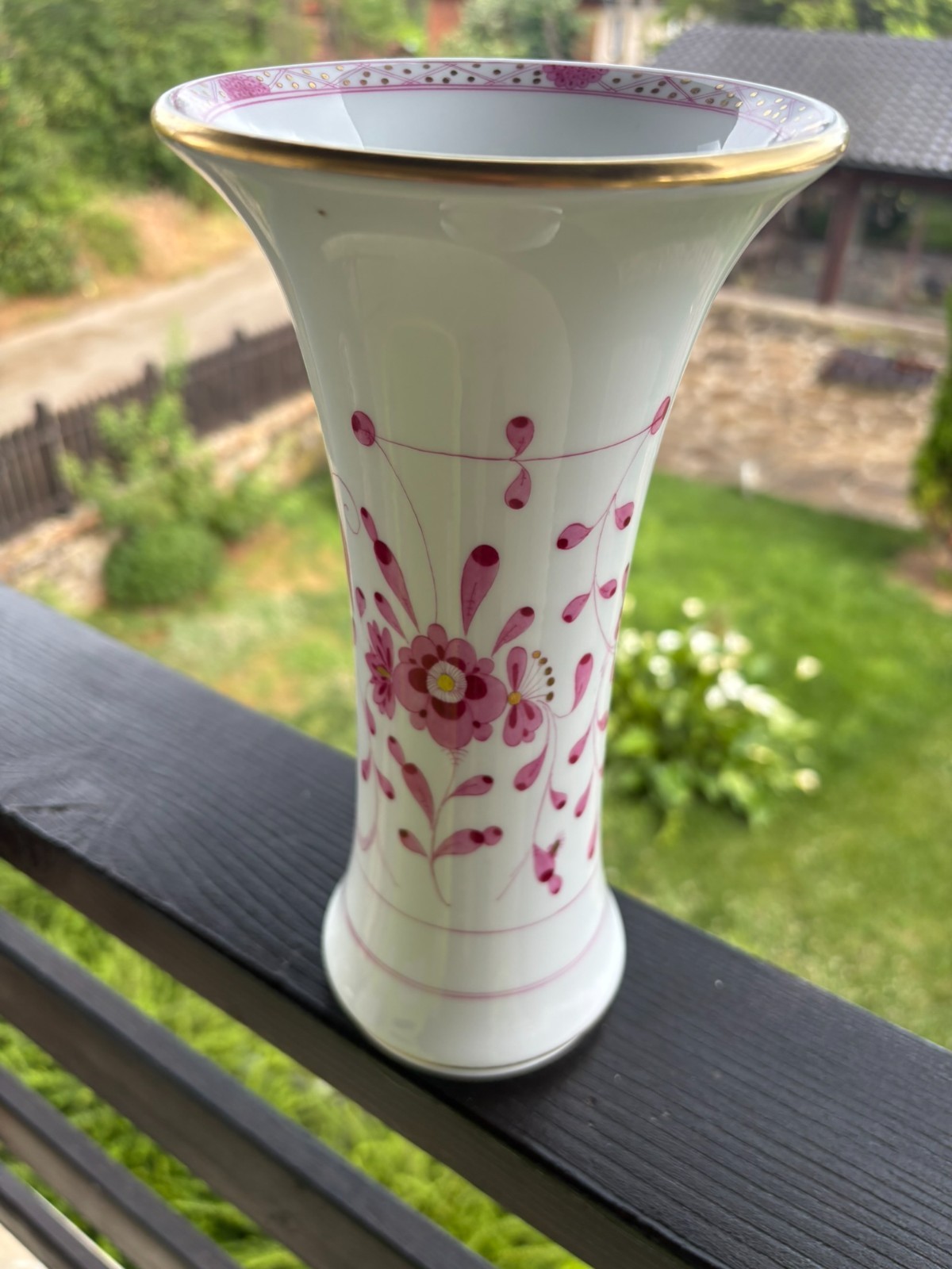 1924 Meissen Porcelain Vase Pink Floral Hand Painted Gold Gilt 9.5 Inches