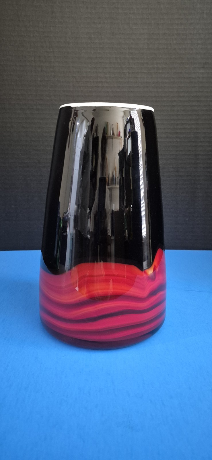 Studio Art Glass Vase Handblown Black and Red Lava Flow Design 10″ Tall 5lbs