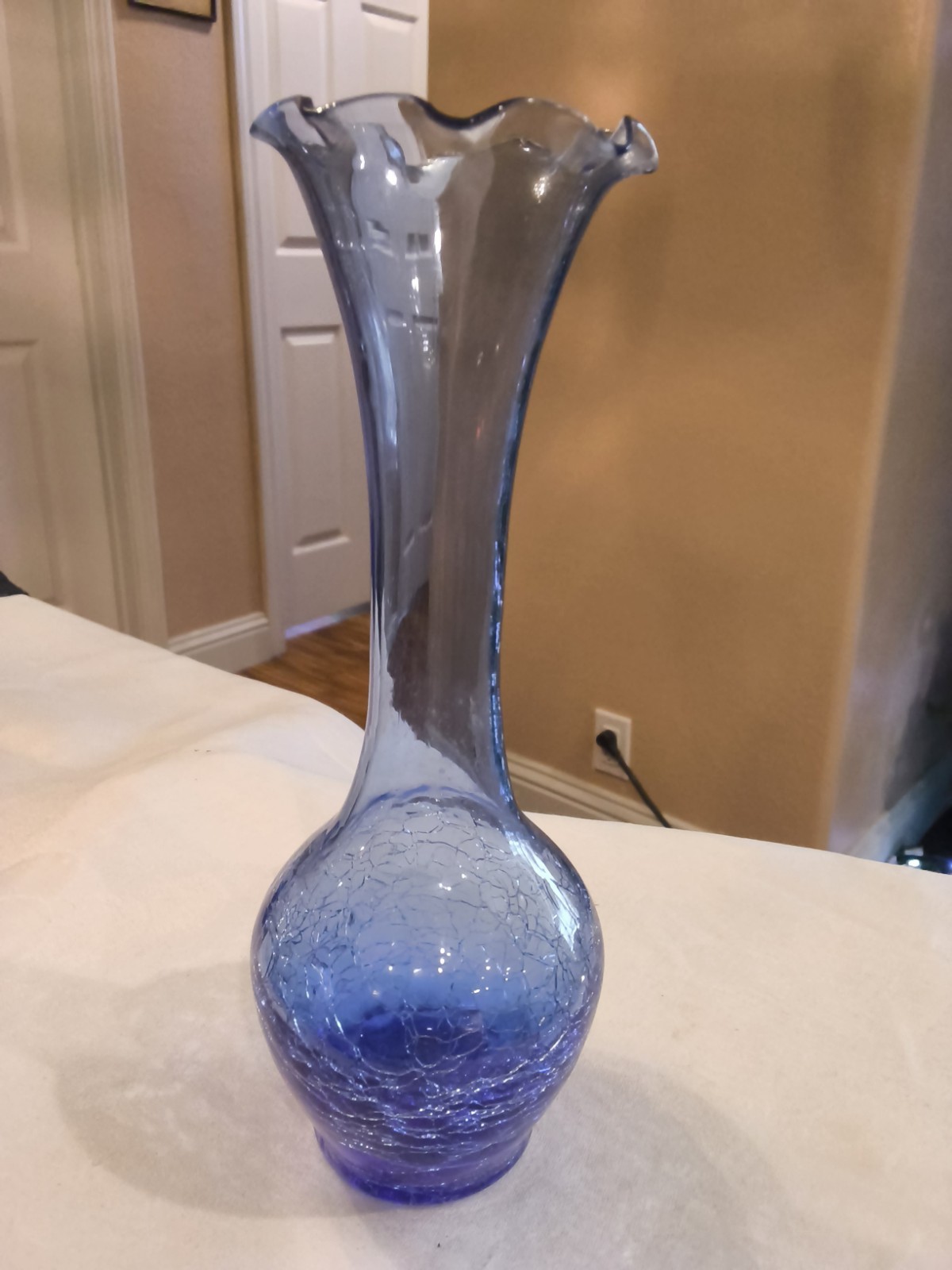 RARE BLUE CRACKLE GLASS VASE RUFFLED EDGE DECORATIVE GLOSSY FINISH L1