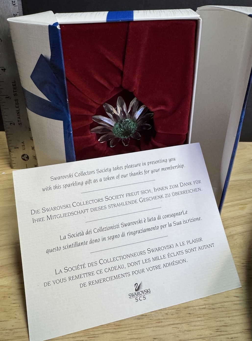 Swarovski SCS Crystal Marguerite Flower / Daisy Aqua Green & Clear Original Box