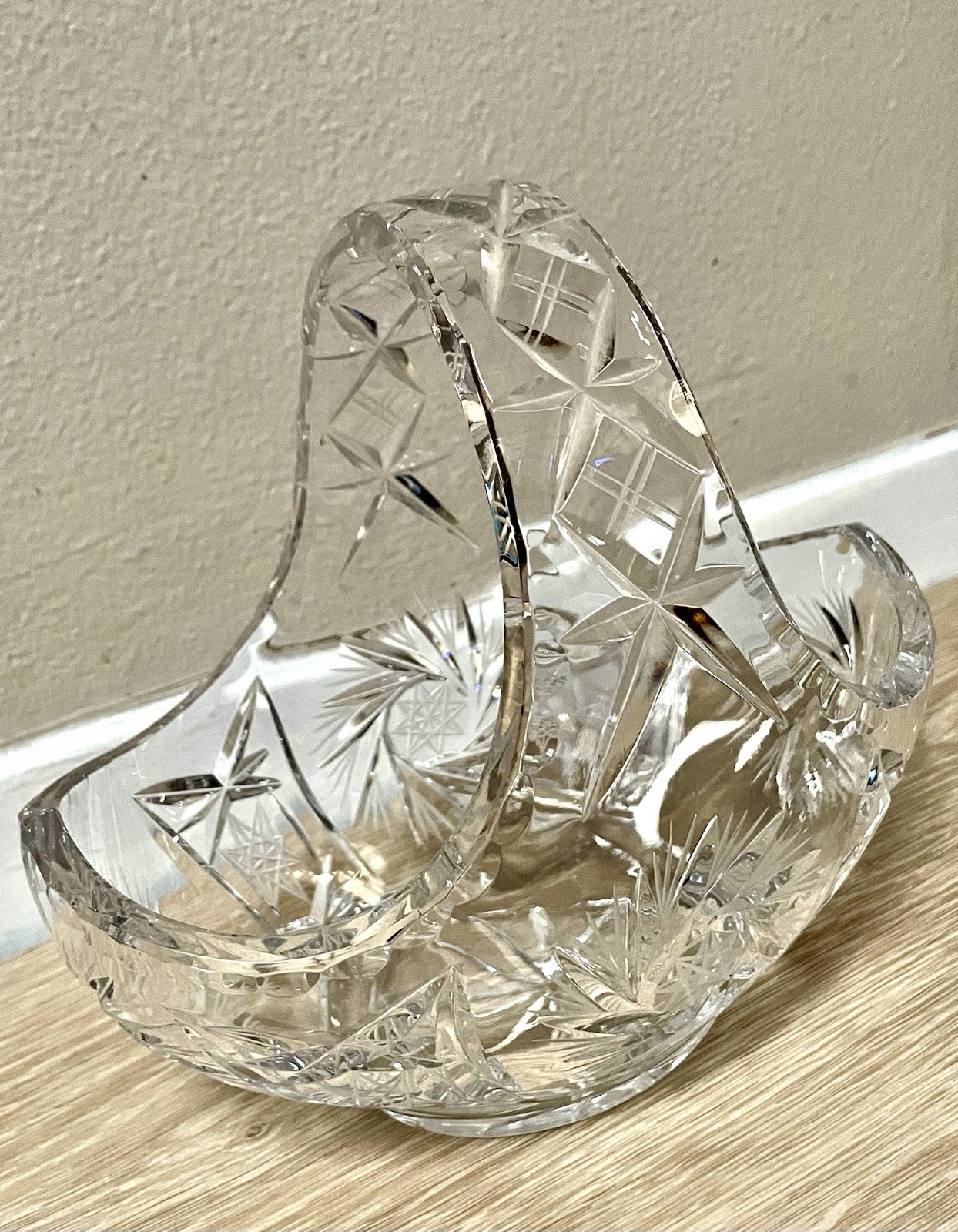 Vintage Eleanor Cut Lead Crystal Basket Fruit Bowl Centerpiece
