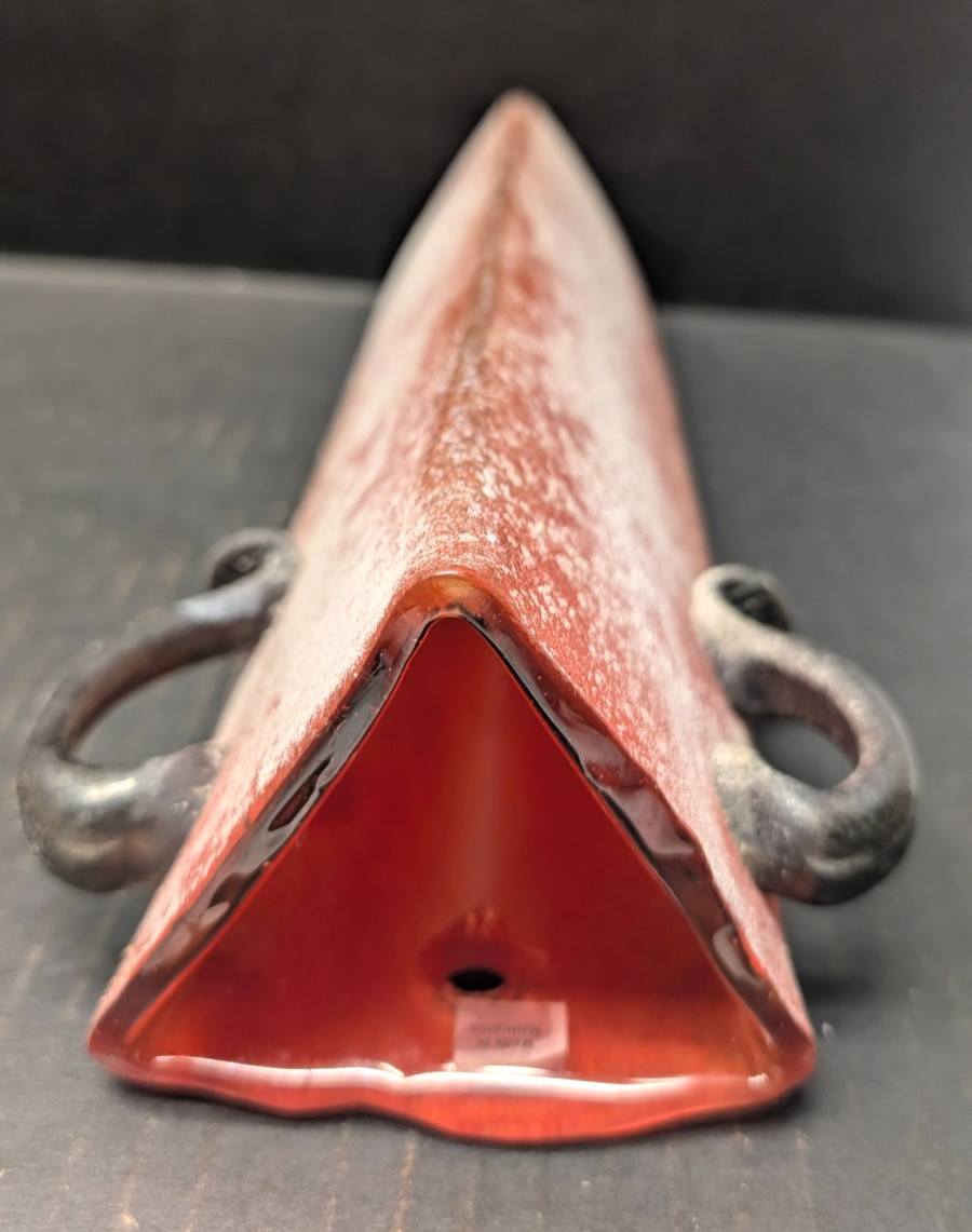DESIGN GUILD Scavo Triangular Romanian Art Glass Wall Pocket Vase Rust 10.5″