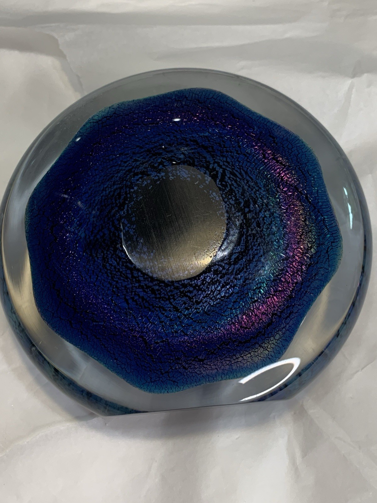 Robert Eickholt Signed 1982 Art Glass Paperweight Round Flat Sculpture Blue 4”