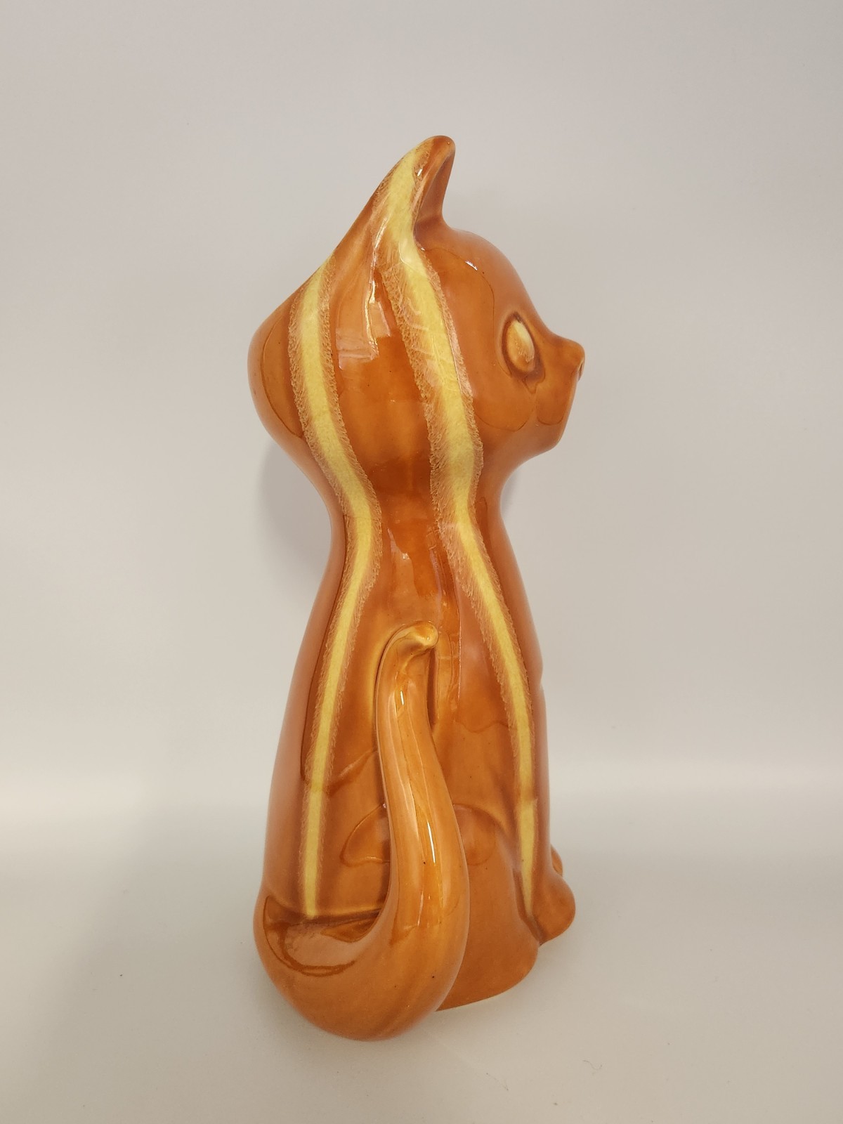 Hull Pottery MCM Orange Cat Ceramic Vase #809