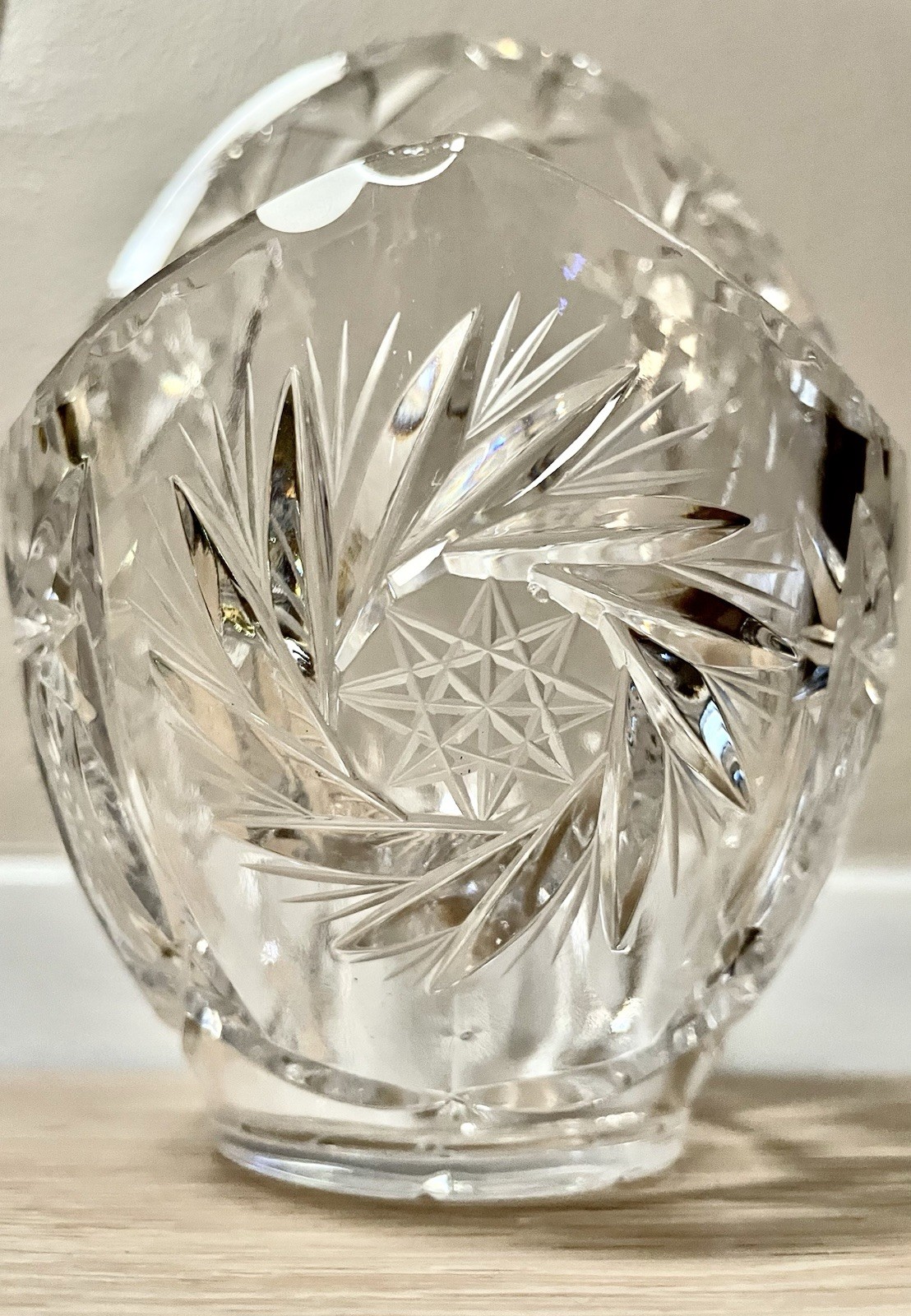 Vintage Eleanor Cut Lead Crystal Basket Fruit Bowl Centerpiece