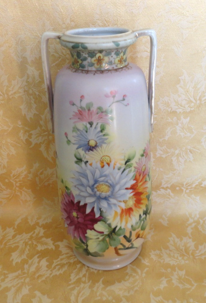 Pair of Vintage Nippon Hand Painted Handled Vases Daisy W/ Gold Gilt 11.75 H