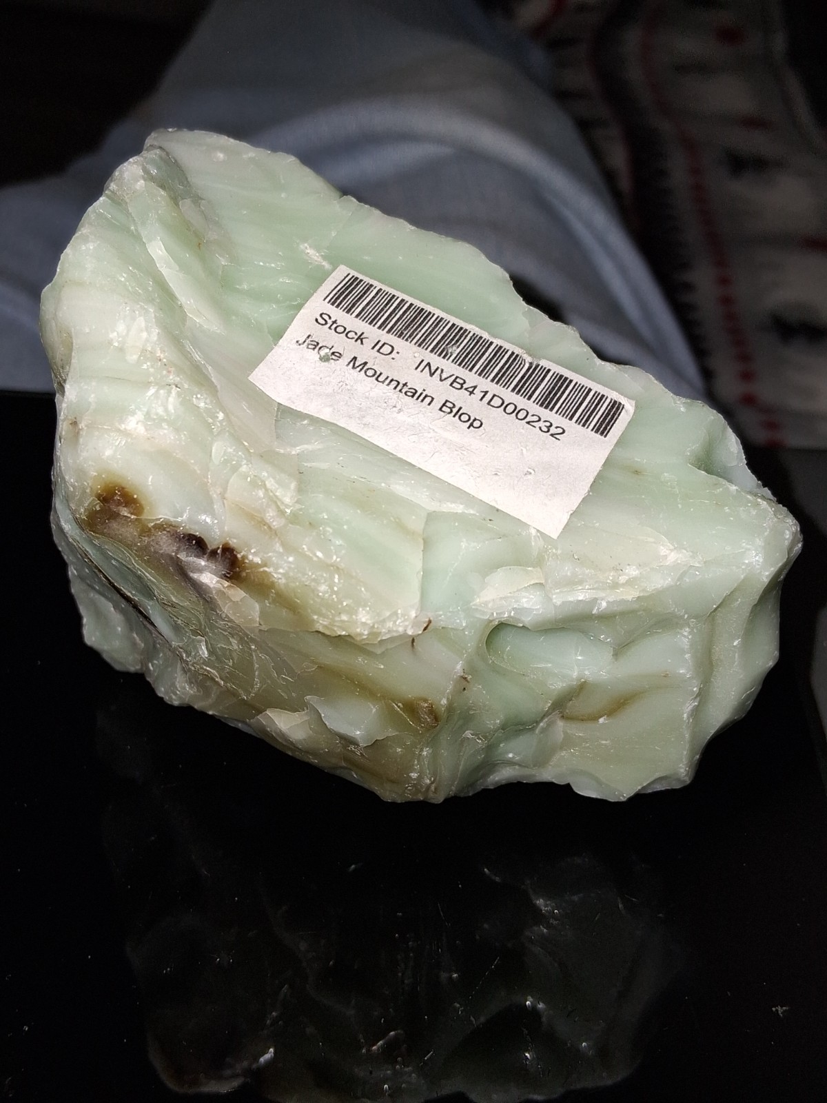 1 Fenton Uranium Slag Glass Cullet 19 oz From Fenton VA 4″ Glows JADE MOUNTAIN