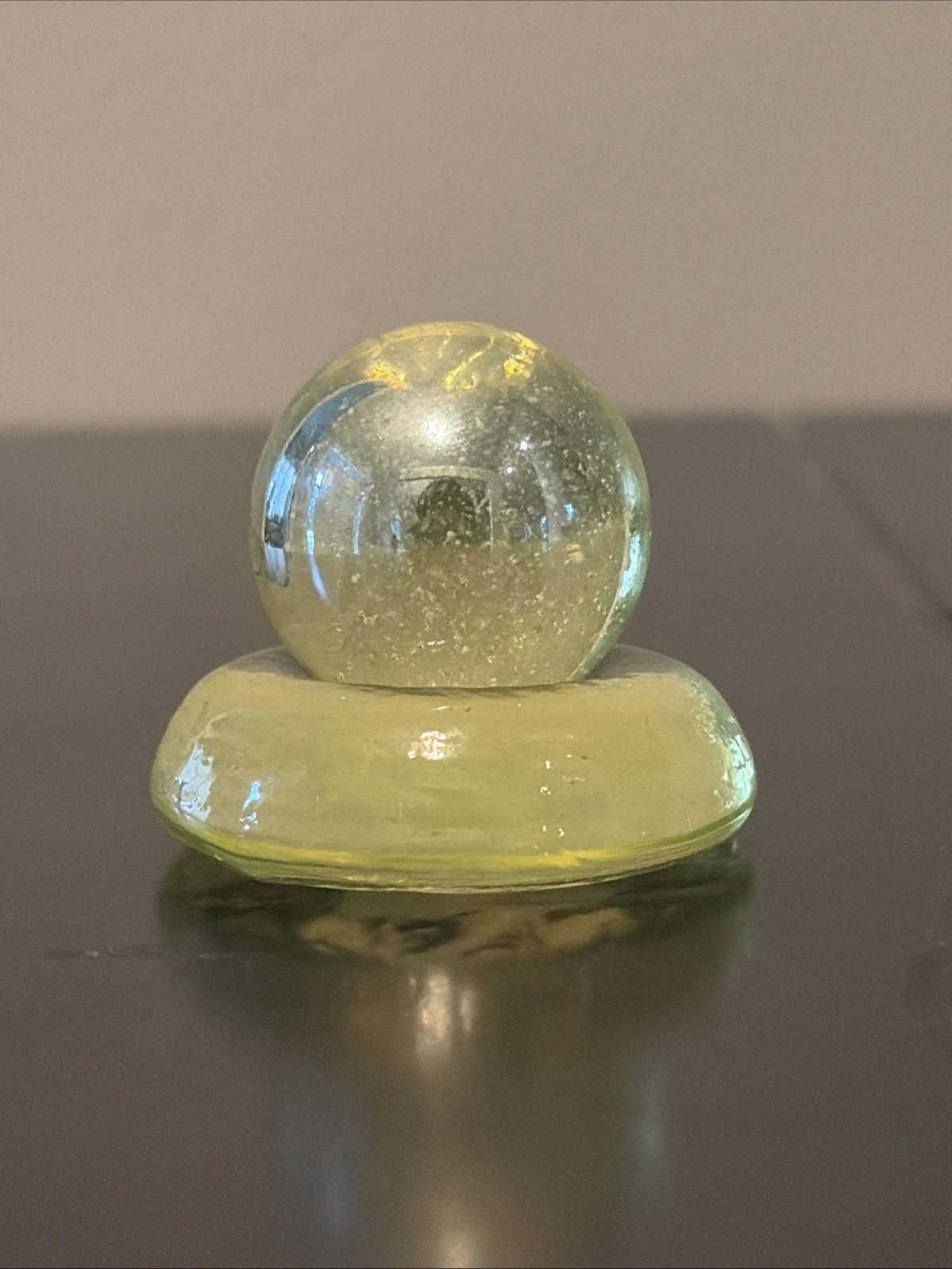 Boyd Marble Holder 1.5″ Vaseline Uranium Glass UV Glow w/ 1″ Shooter Marble HTF