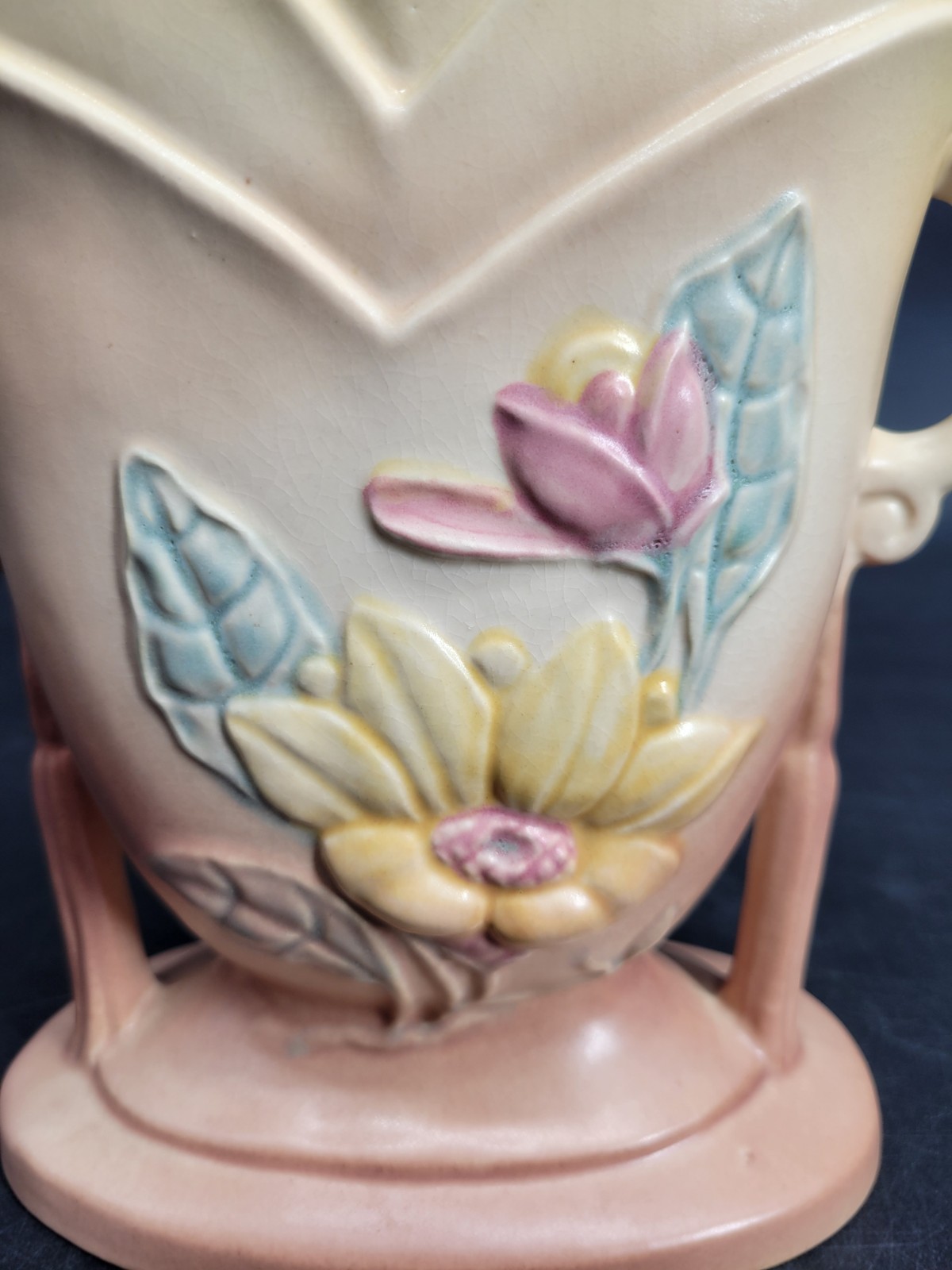 Vintage Hull Art Pottery Magnolia Pattern Double-Handled Vase Marked 7-8 1/2